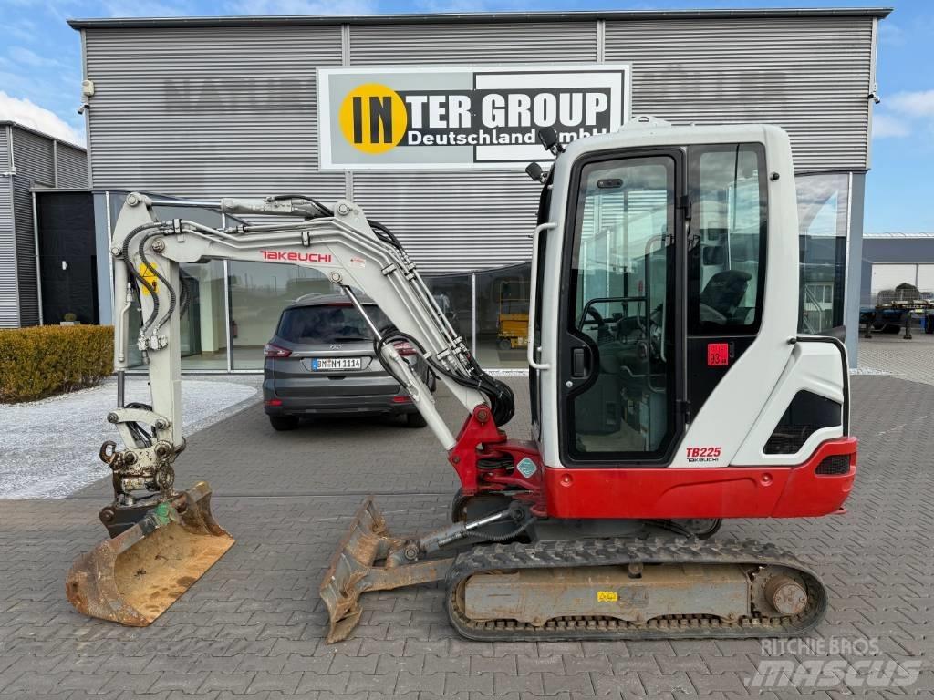 Takeuchi TB 225 V3 Minigravemaskiner