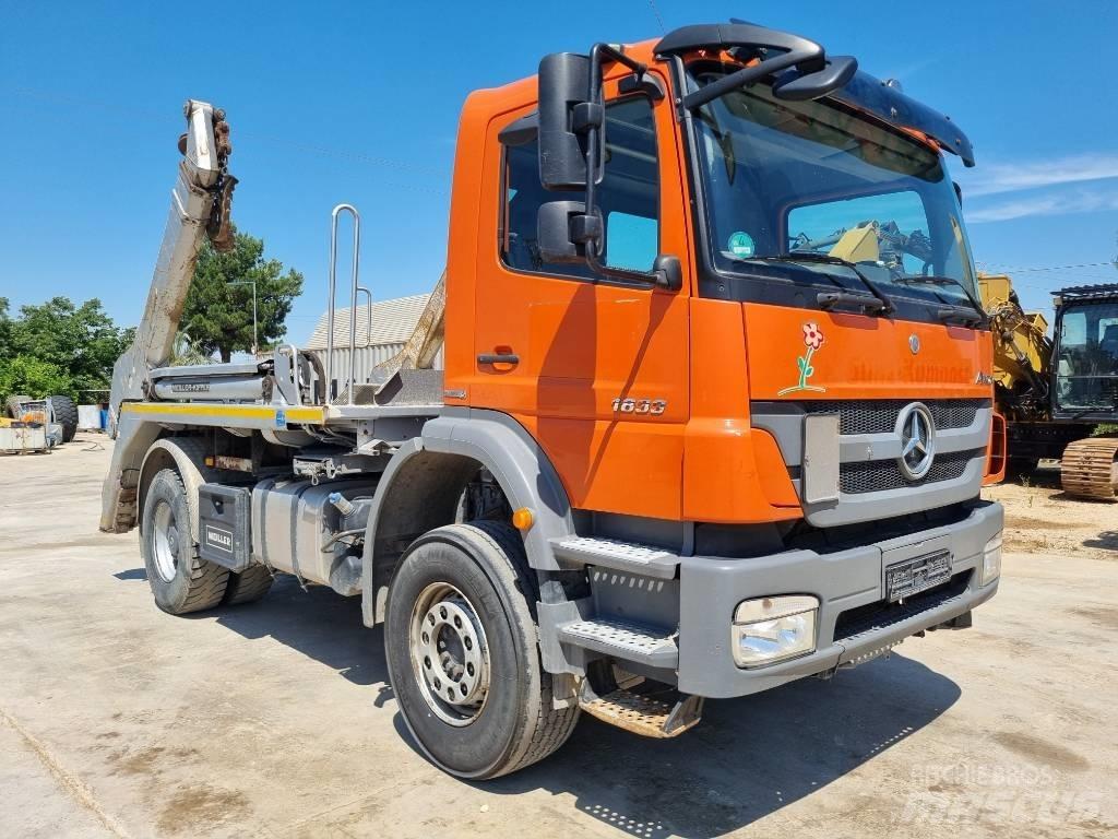 Mercedes-Benz 1833 Lastbiler med containerramme / veksellad