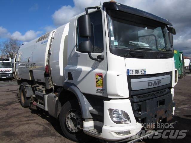 DAF CF330 Fejebiler