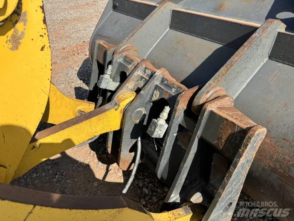 Komatsu WA 320 Læssemaskiner på hjul