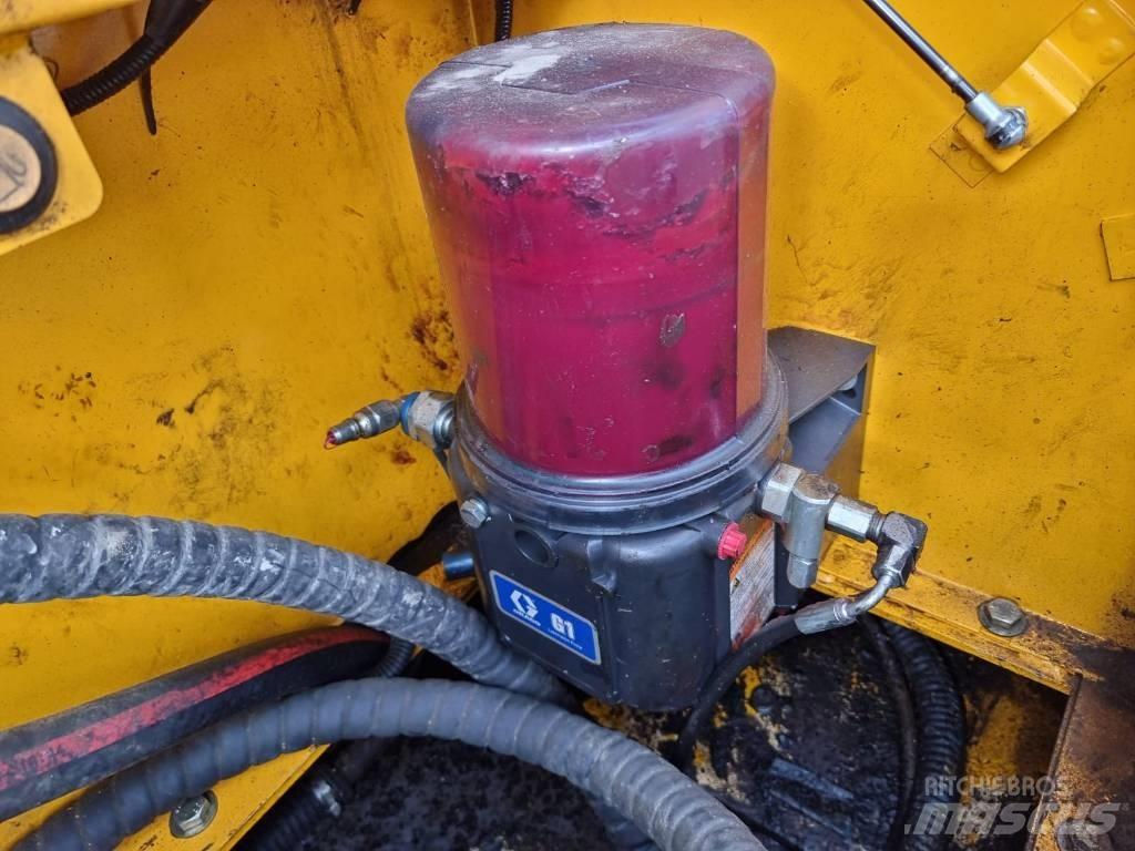 JCB JS 330 NC Gravemaskiner på larvebånd