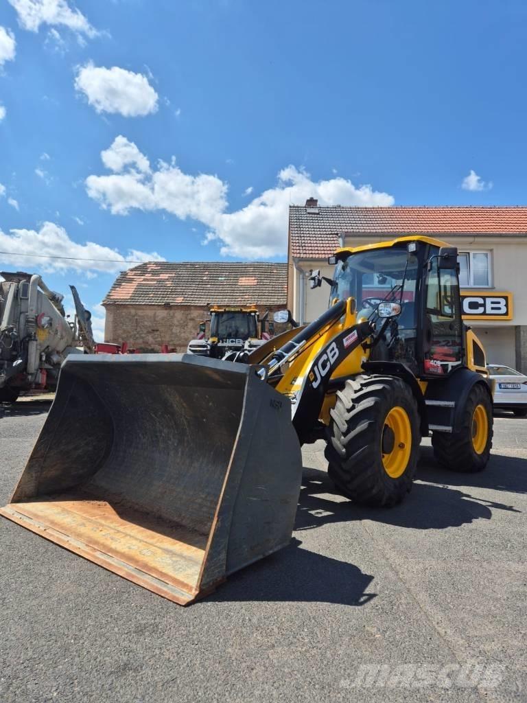 JCB 409 Agri Teleskoplæssere til landbrug