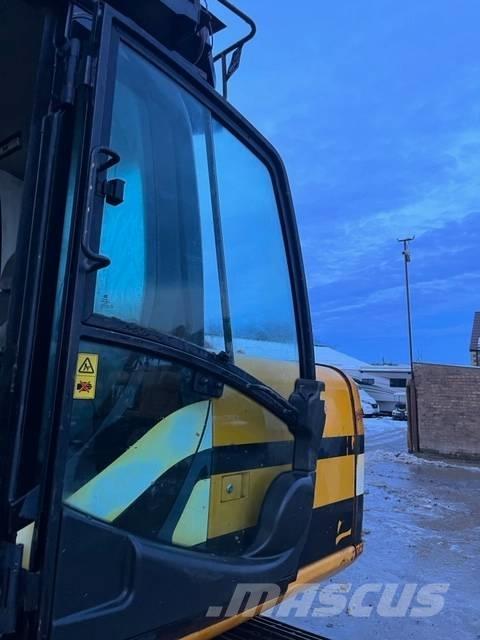 JCB JS 130 Gravemaskiner på larvebånd