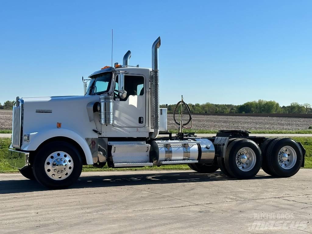 Kenworth W900 Trækkere