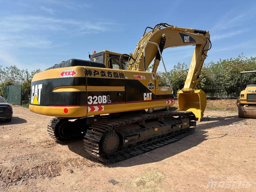 CAT 320 B L Gravemaskiner på larvebånd
