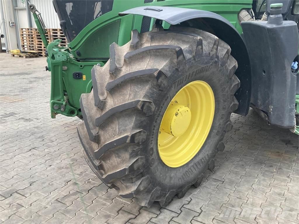 John Deere 6250R Traktorer