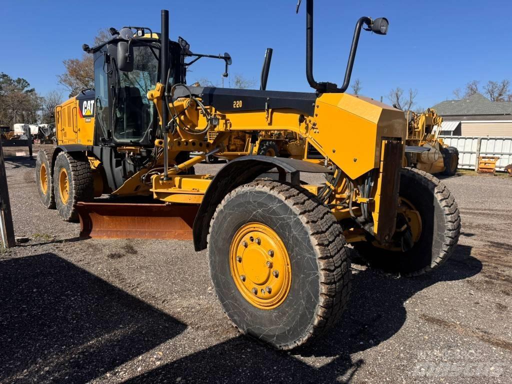 CAT 140 M 2 AWD Vejhøvle / Gradere