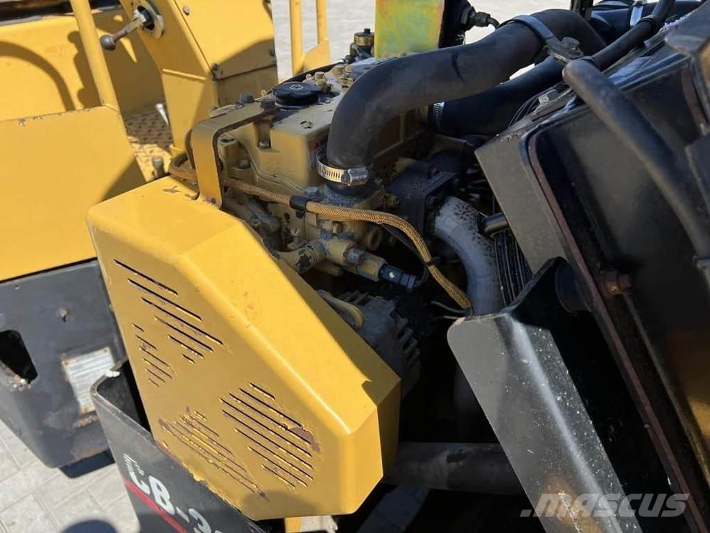 CAT CB 334E Tvilling tromle