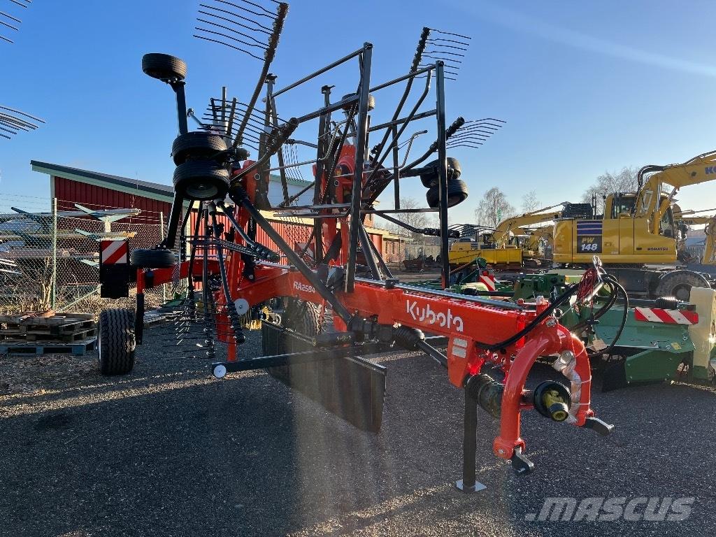 Kubota RA2584 Hømaskiner