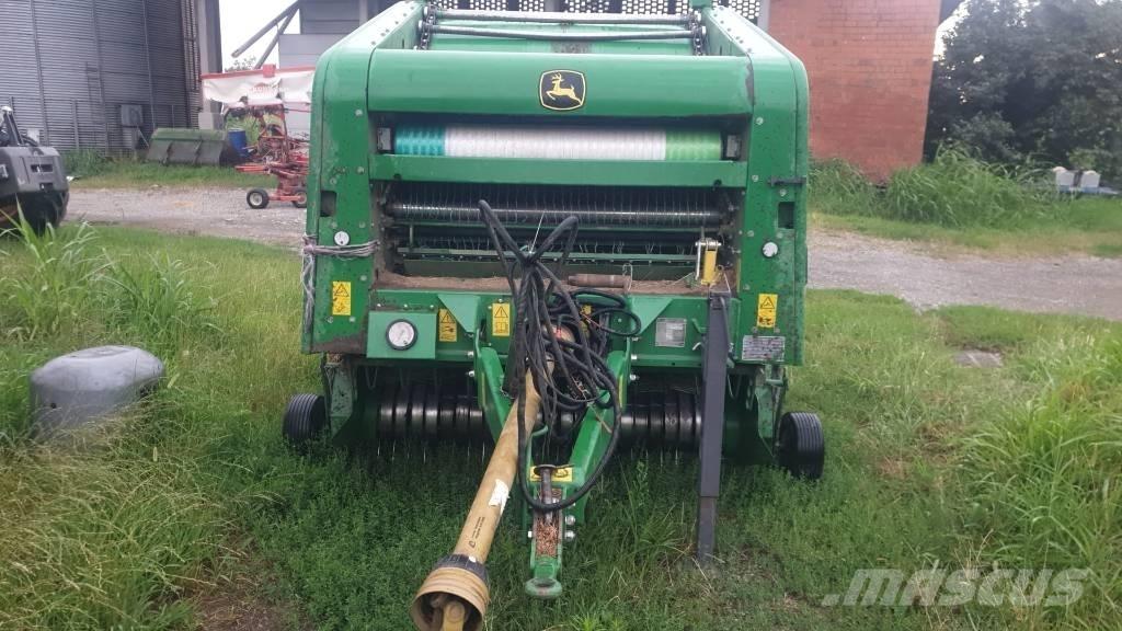 John Deere F 450 Rundballe-pressere