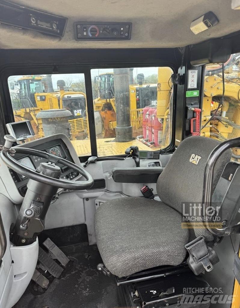 CAT 637G Skrabere