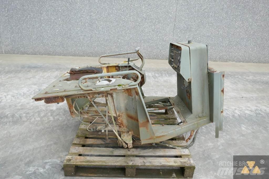CAT 6T-3309 Kabiner og interiør