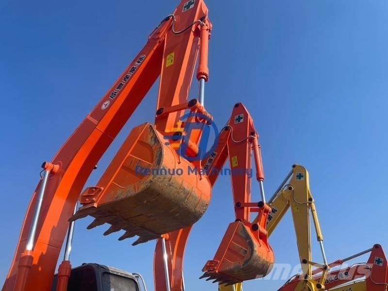 Hitachi ZX 240 Gravemaskiner på larvebånd