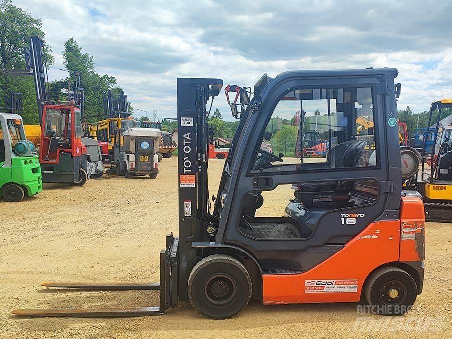 Toyota 02-8FGF18 LPG gaffeltrucks