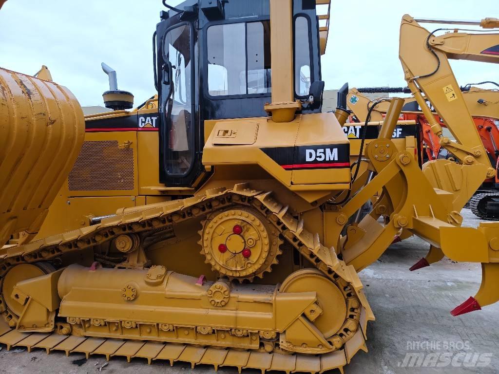 CAT D 5 M Bulldozer på larvebånd