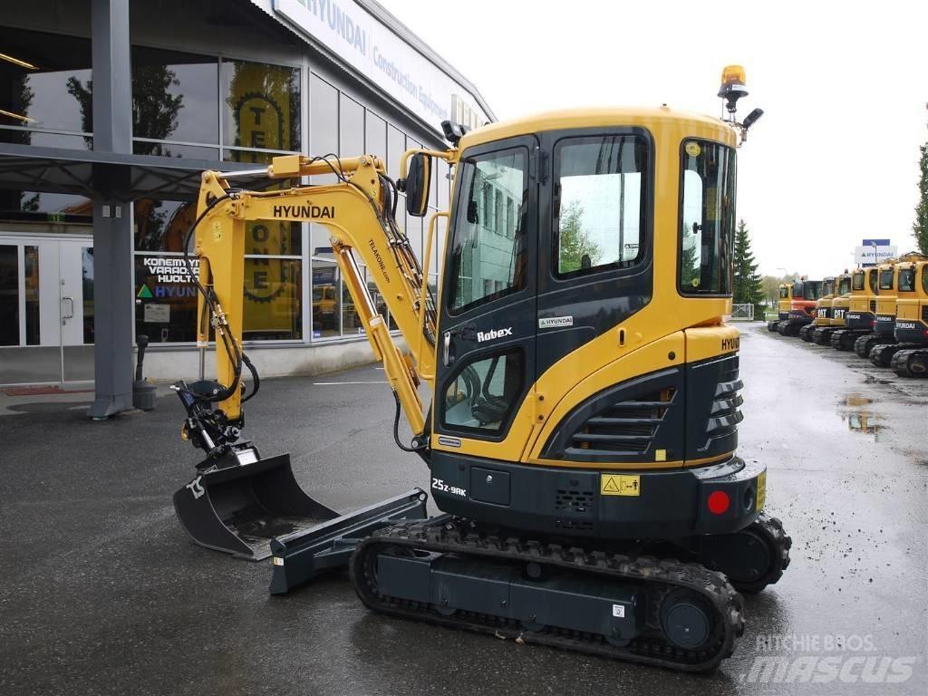 Hyundai R25Z-9AK Minigravemaskiner