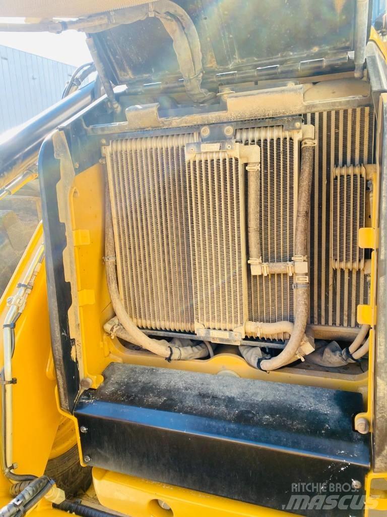 CAT 444  4x4 Rendegravere