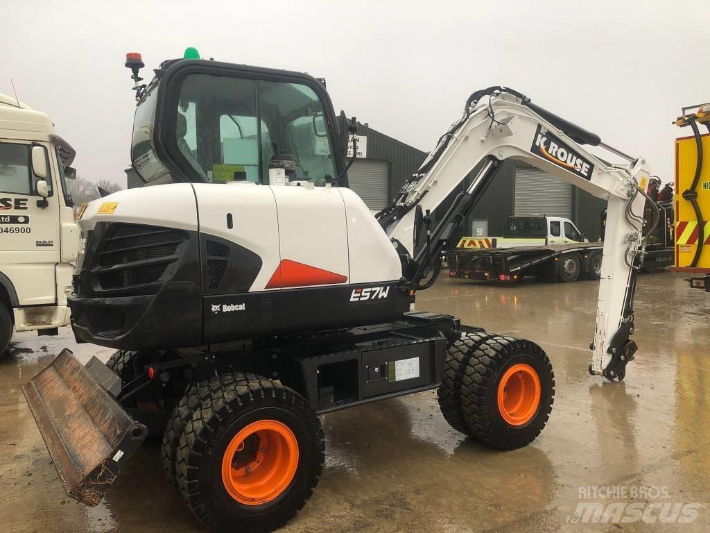 Bobcat E 57 W Gravemaskiner på hjul