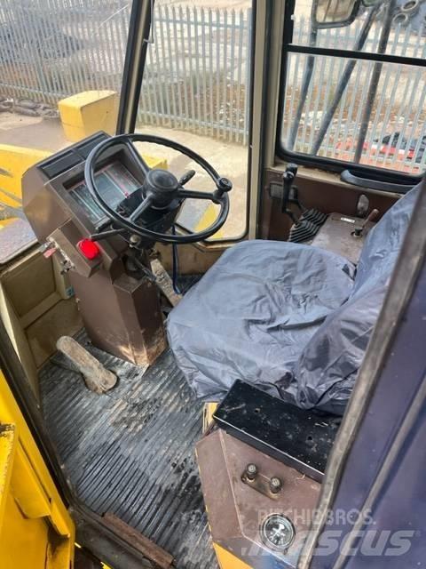 Komatsu WA 600-1 Læssemaskiner på hjul