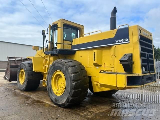 Komatsu WA 600-1 Læssemaskiner på hjul