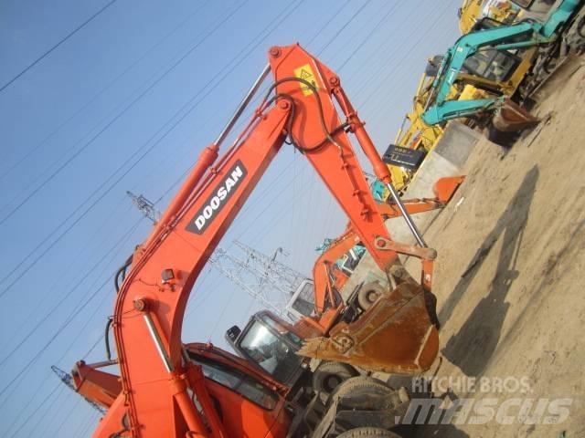 Doosan DH 150 W-7 Gravemaskiner på hjul