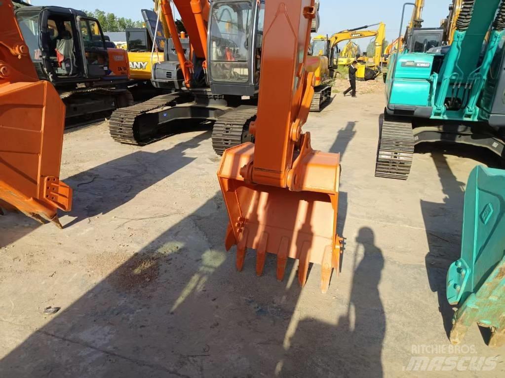 Hitachi ZX130-5A Gravemaskiner på larvebånd