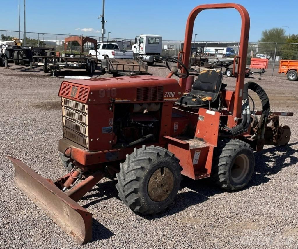 Ditch Witch 3700 DD Kædegravere