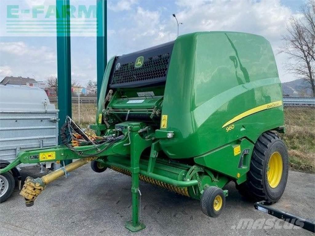 John Deere 960 Pressere til firkantede baller