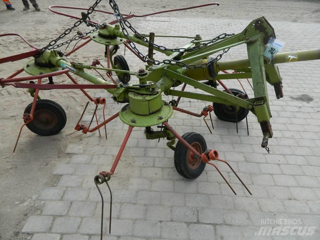 CLAAS 4 River og høvendere