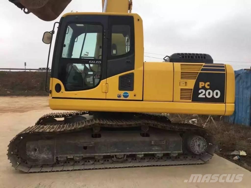 Komatsu PC 200-8 Gravemaskiner på larvebånd