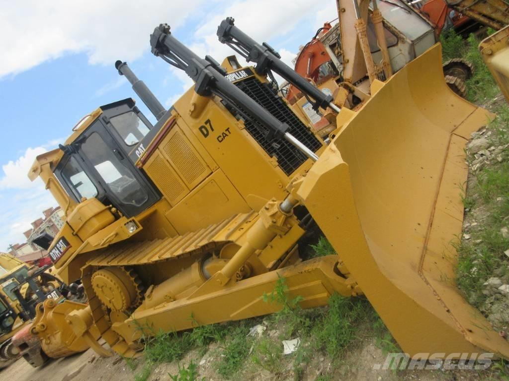 CAT D 7 H Bulldozer på larvebånd