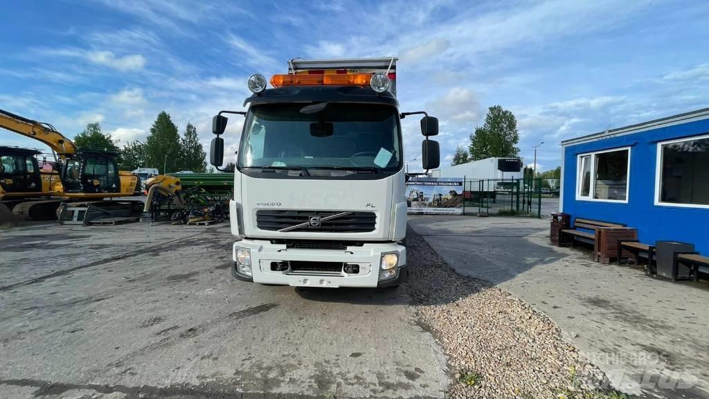 Volvo FL 10 Autotransportere / Knæklad