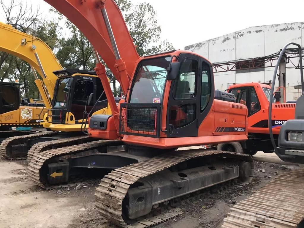 Doosan DX 300 Gravemaskiner på larvebånd