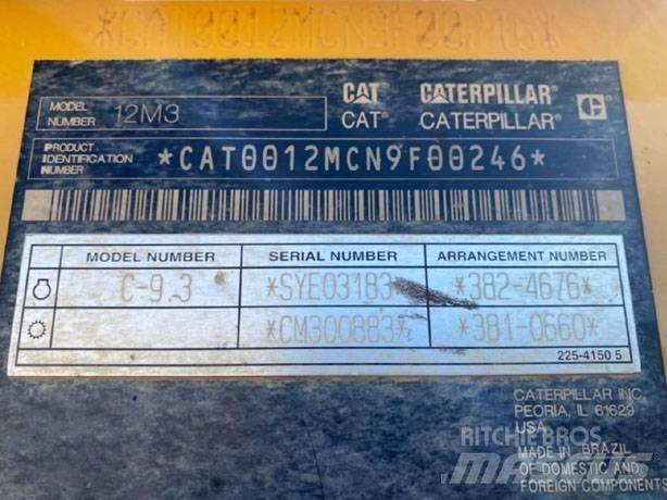 CAT 12 M 3 Vejhøvle / Gradere