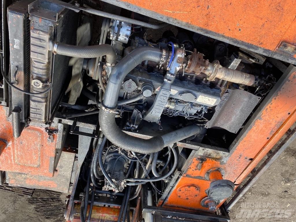 Hitachi EX 270 Gravemaskiner på larvebånd