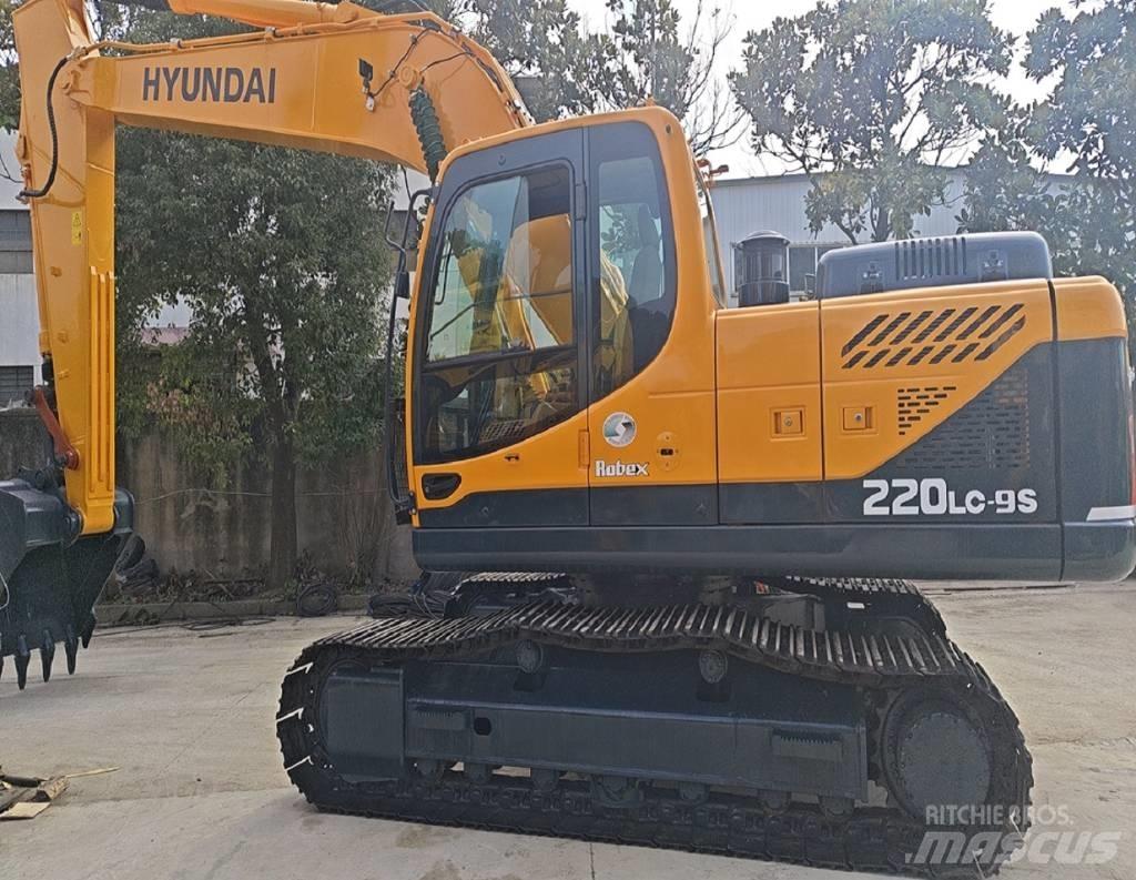 Hyundai R220LC-9S Gravemaskiner på hjul