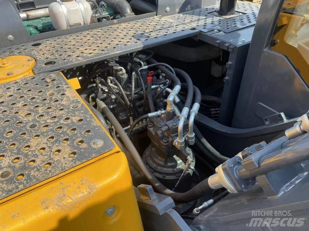 Volvo EC 220 Gravemaskiner på larvebånd