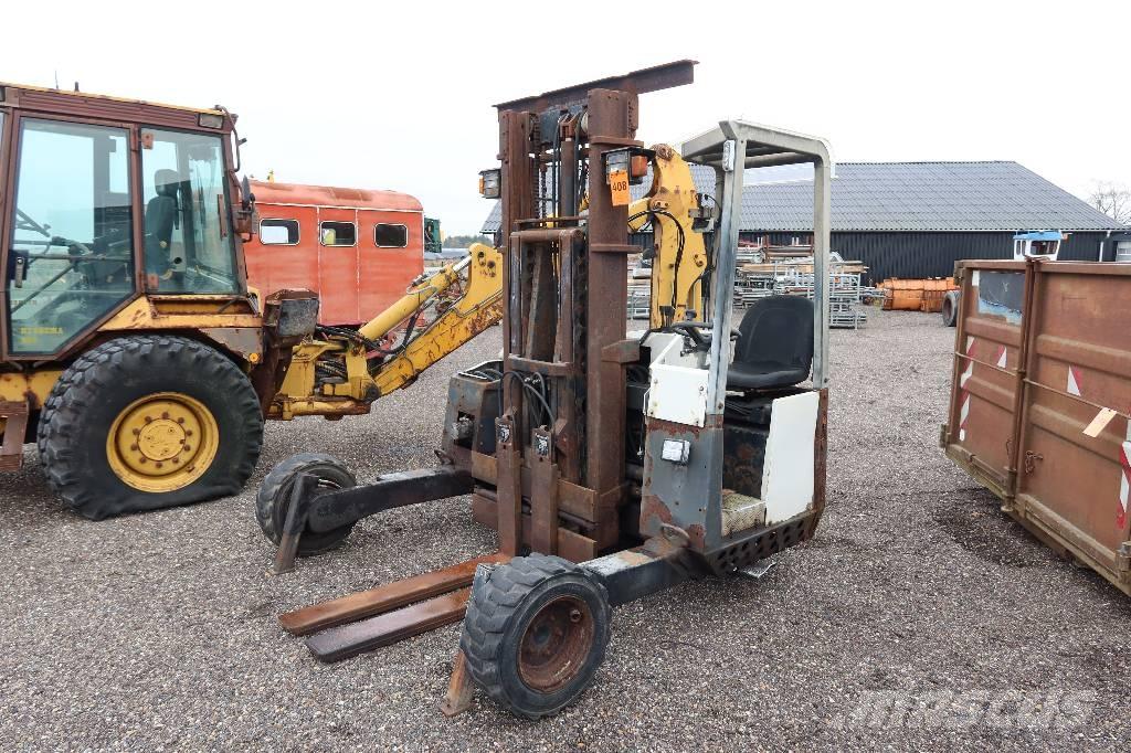 TCM TKL 3 x 3-M Medbringertruck