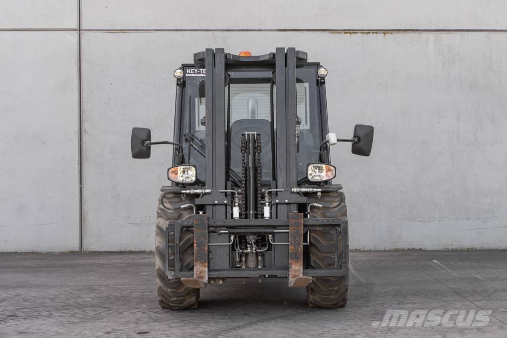 Manitou MC 25-4 Diesel gaffeltrucks
