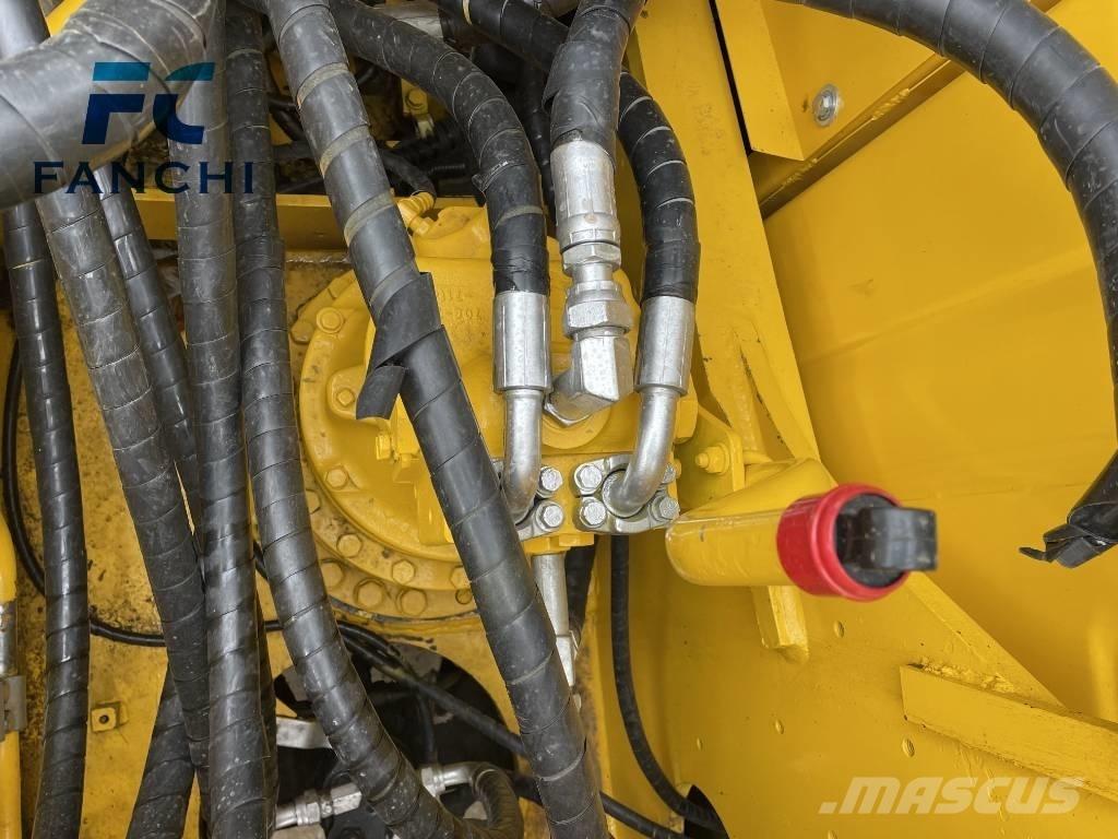 Komatsu PC210 Gravemaskiner på larvebånd