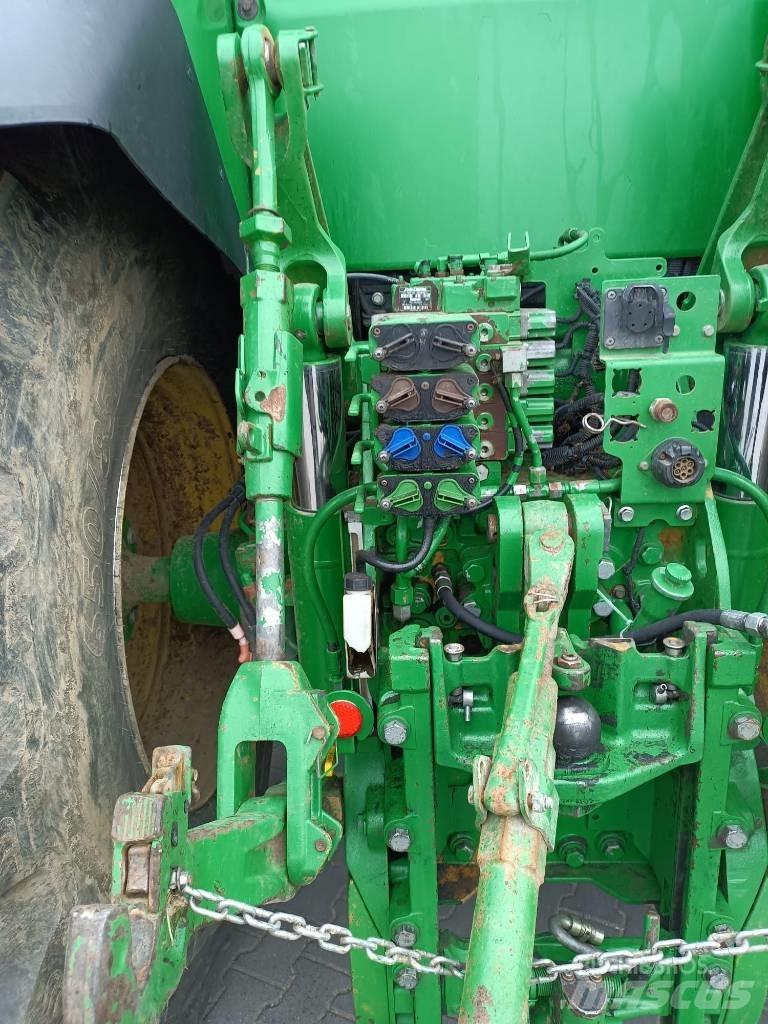 John Deere 7215 R Traktorer