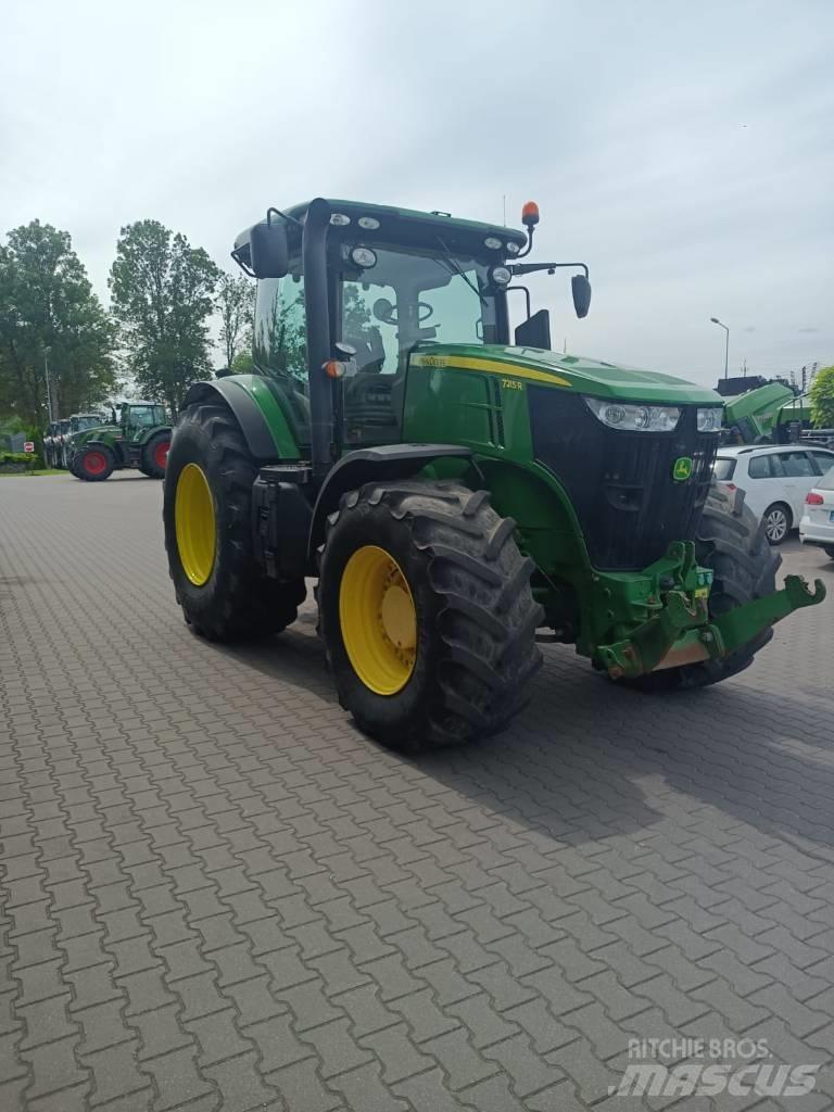 John Deere 7215 R Traktorer