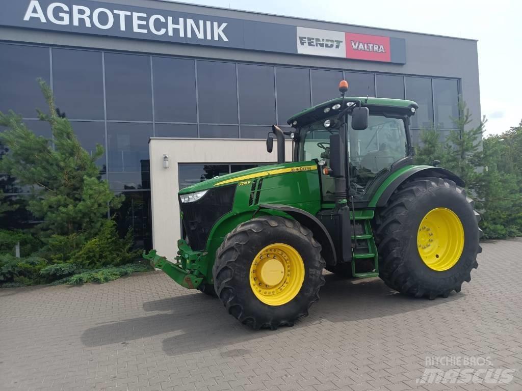 John Deere 7215 R Traktorer