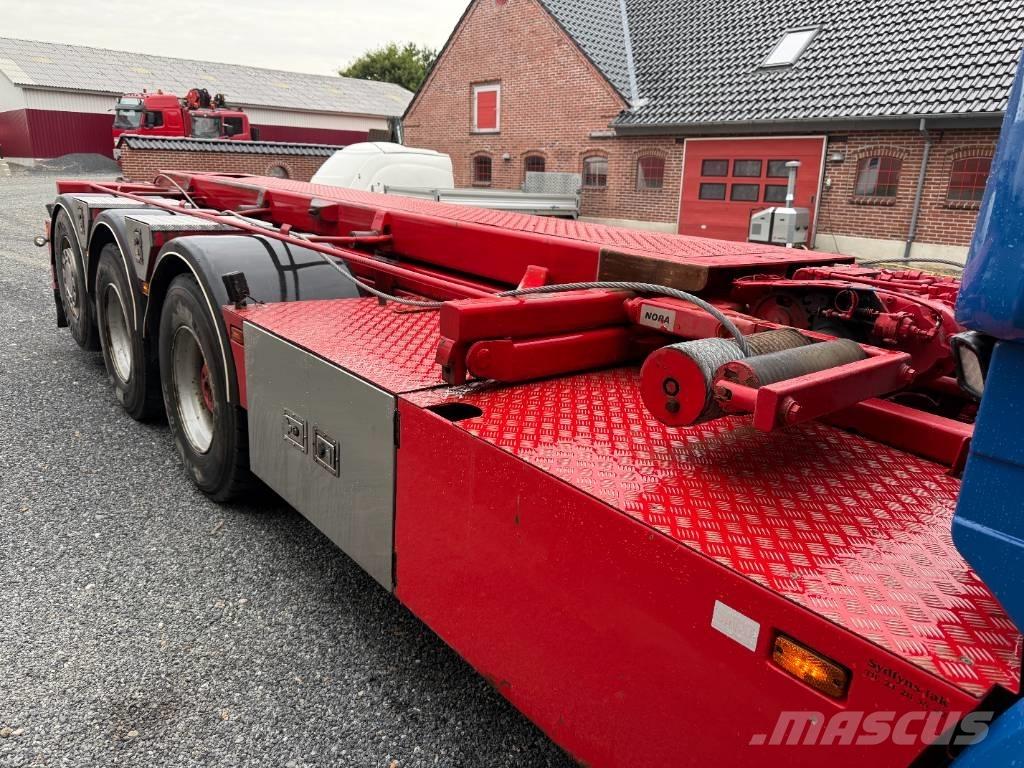 Scania R520 8x4 Demonterbare/wirehejs lastbiler