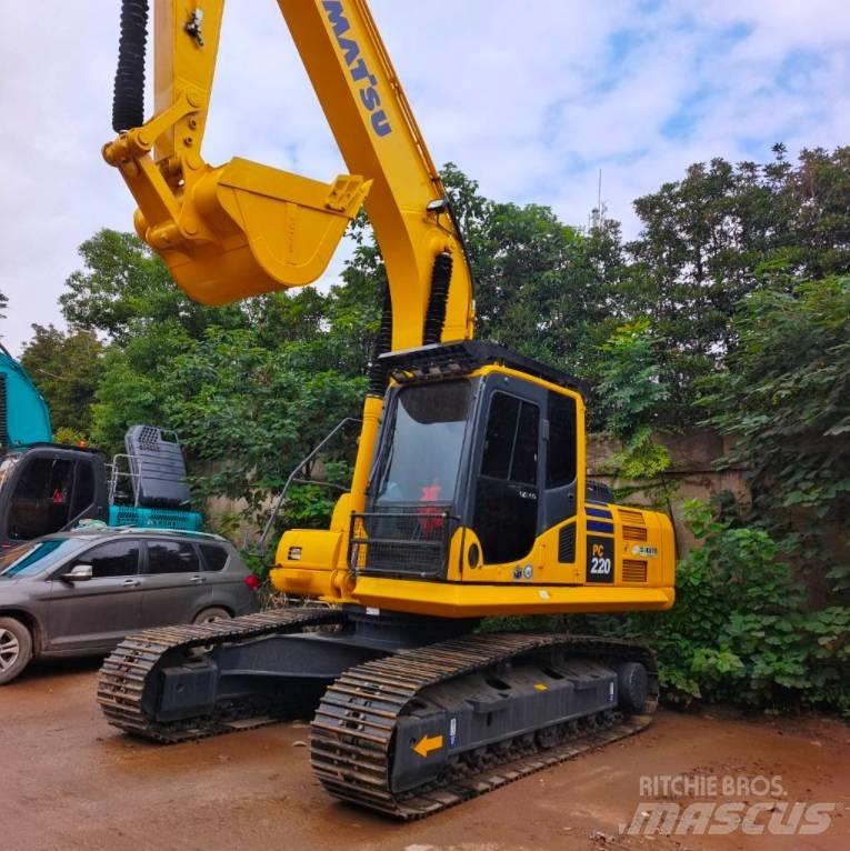 Komatsu PC 220-7 Gravemaskiner på larvebånd