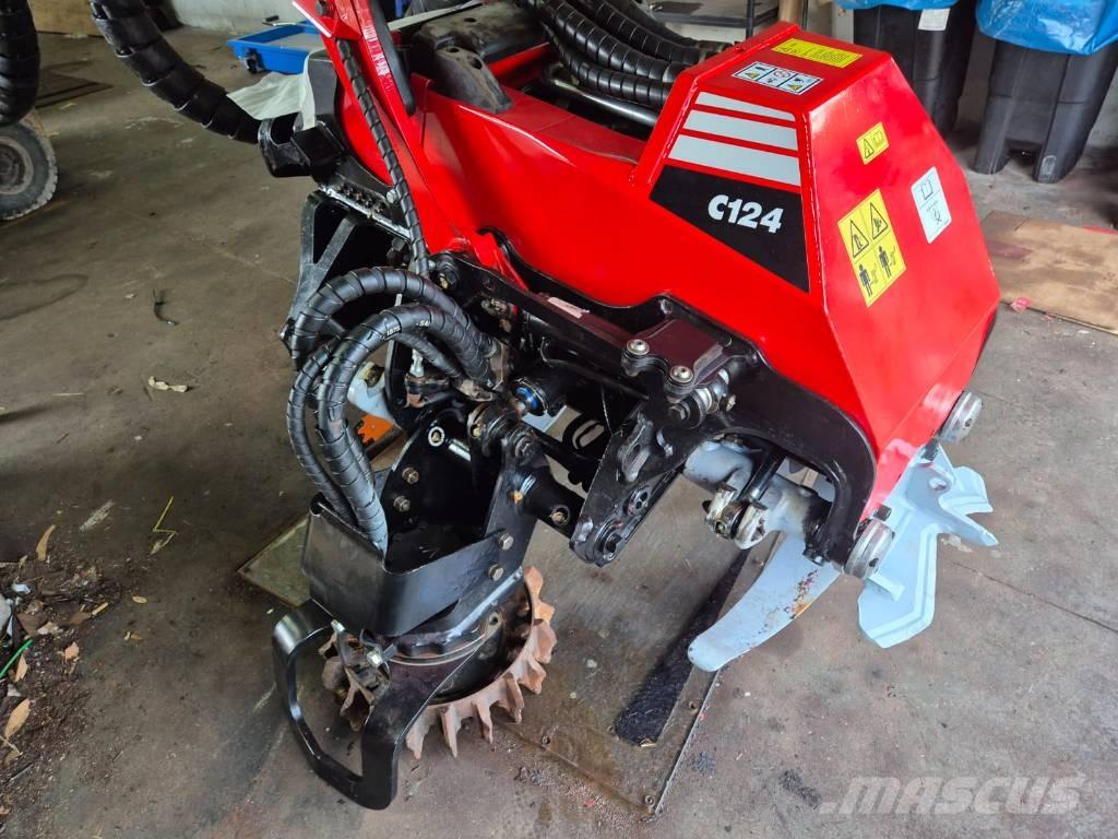 Komatsu C 124 Skæreborde