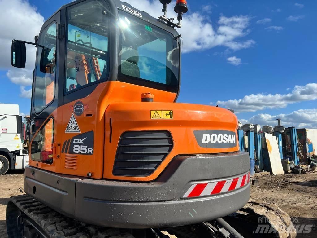 Doosan DX 85 R Midi-gravemaskiner 7t - 12t