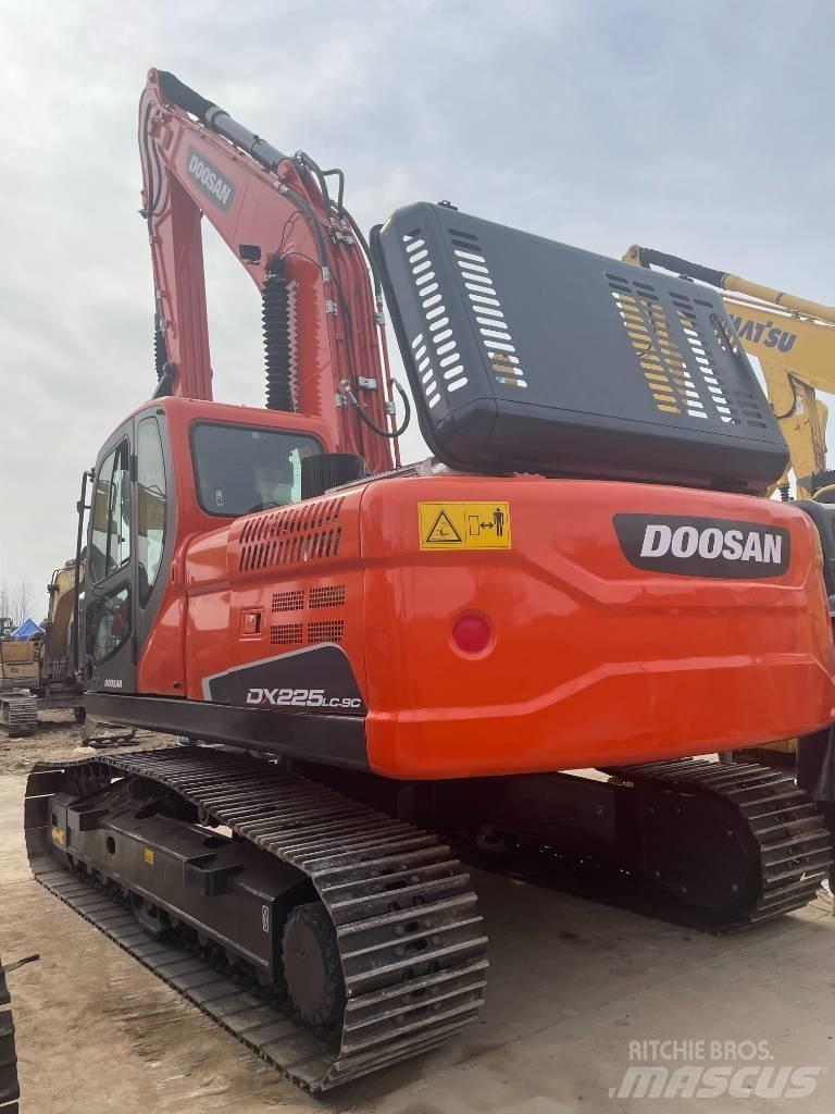 Doosan DX 225LC-9C Gravemaskiner på larvebånd