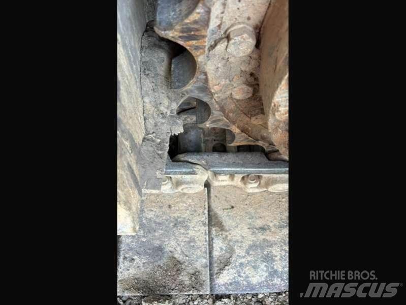 Hitachi ZX210LC-3 Gravemaskiner med lang gravebom