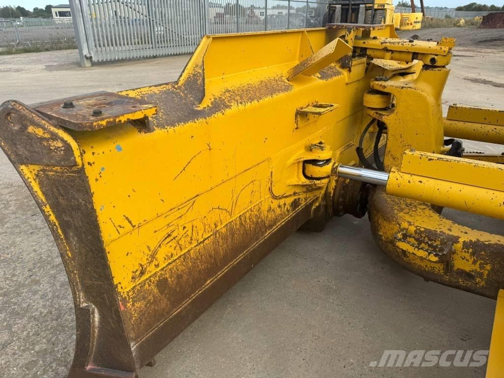 Komatsu D61PX-24 Bulldozer på larvebånd